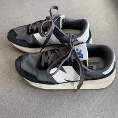 New Balance スニーカー　237