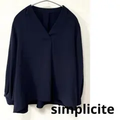 【simplicite】Vネック　ブラウス　長袖シャツ　ネイビー　おでかけ　Fのサムネイル