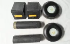 RC飛行機用 ホイール 2個 ＆ 車輪止め 2個 セットのサムネイル
