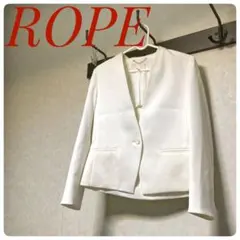【美品】ROPE ノーカラー　ジャケットホワイト 36 エレガント 上品 清潔感のサムネイル
