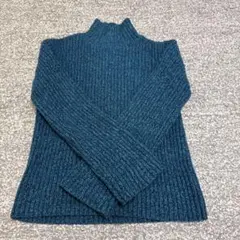 リブ編みタートルネックセーター 青緑色