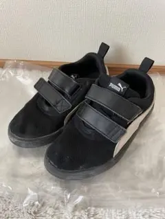 プーマ　スニーカー　靴　マジックテープ　黒　19cm