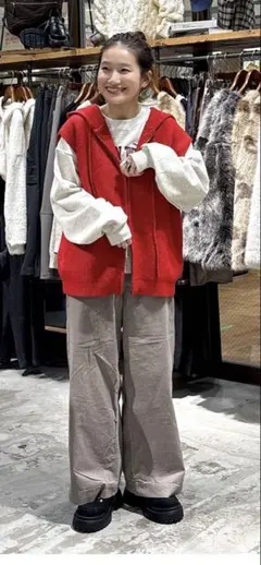 ZIPニットフーディベスト