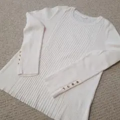 GU　ホワイトリブ編みセーター　袖ボタン