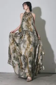 現行品 ANDREA & Co【AUBREY】水彩アートティアードワンピース - メルカリ