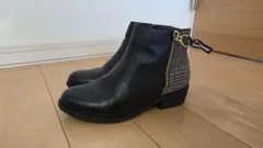 (値下げしました)NUOVO ジッパー付きチェック柄、黒ブーツ（21.0.cm）