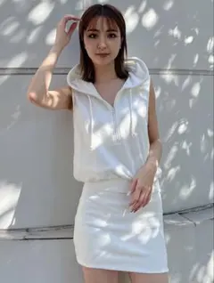 GYDA ハーフZIPノースリドッキングスウェットワンピース