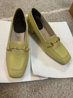 ライトグリーン　メタリックラインビットヒールローファー　24.5 39