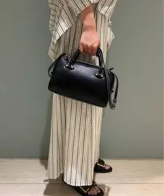Mila Owen ワイドボストンバッグ ブラックのサムネイル