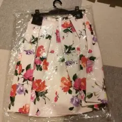 Chesty 花柄 フレアスカート　未使用新品 サイズ０