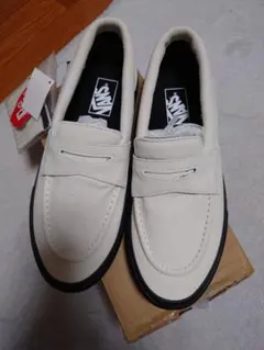 VANS ローファー スニーカー ホワイトのサムネイル