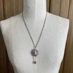 フォークダンス　エレガントなハート型ネックレス