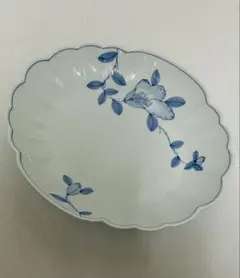 未使用品有田焼華山窯　輪花椿図楕円皿　27cmx22cm