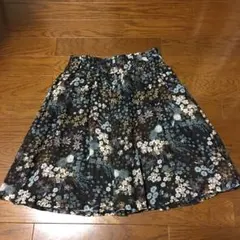 花柄スカートのサムネイル