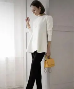 ur’sペプラムカットソー