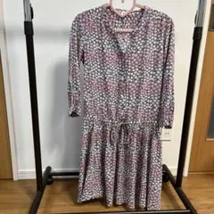 レトロな小花柄ワンピース（Sサイズ）