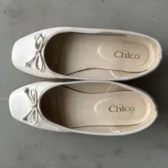 Chico リボン付きホワイトフラットシューズ