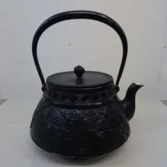 Item thumbnail for item c9ad4b65-737f-4b4f-948c-41f32df0f99d