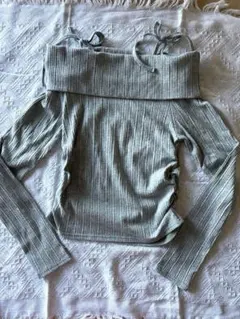 オフショルダートップス Ｆ