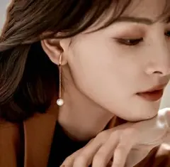 イヤーカフ　ゴールド　両耳　イヤリング　揺れるパール　♡豪華おまけ付き