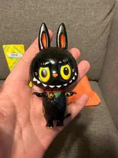 POPMART ラブブ ミニ 4代 黒招き猫 フィギュア 箱のまま段ボール発送