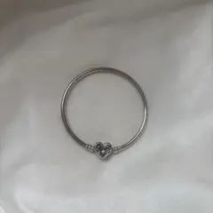 値下げ 【非売品】Pandoraシルバー ハート バングル - メルカリ