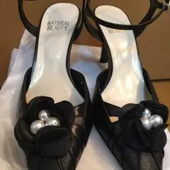 NATURALBEAUTYパンプスのサムネイル