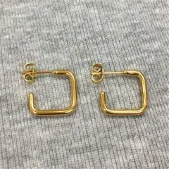 Stud earrings Gold スクエアスタッドピアス 両耳ペア 15mm