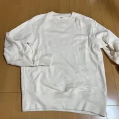ユニクロ　クリーム色 クルーネック トレーナー Mサイズ
