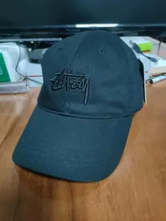 Stussy ベースボールキャップ ブラック - メルカリ