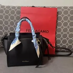 Ferragamo ブラック レザーバッグ　エイミー　スカーフ付き　2way