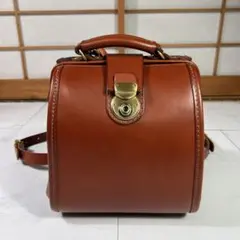 極美品 HERZ ヘルツ ルドミニョン ミニリュック レザー チョコのサムネイル