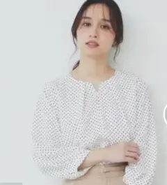 INDEX【未使用】ドット柄ブラウス　洗濯機で洗える◆防シワ