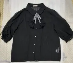 アクシーズファム　ストライプラッフルフリルブラウス　黒　リボンタイ取り外し可能