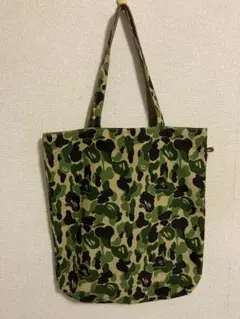 A BATHING APE 迷彩柄 トートバッグ　リバーシブル　非売品のサムネイル