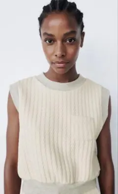 コントラストリブトリムトップス　ZARA