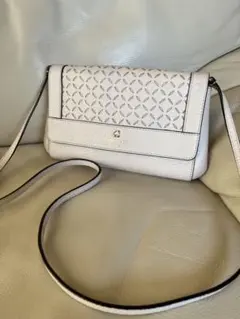 Kate Spade カットアウトデザイン ショルダーバッグ薄いピンクホワイト系