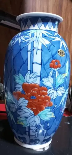 【美品】手描き 有田焼 玉山窯 花瓶（竹・牡丹文様）