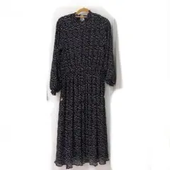 【送料込み】ハニーズ　未使用新品　花柄ワンピース