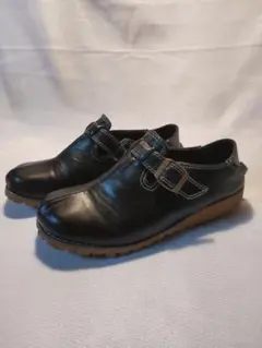 MOZモズ　フラットシューズ　黒 レザー ストラップ付き 　Lサイズ