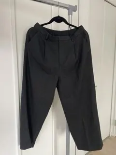 ダークグレー　タック　ワイドパンツ　LLサイズ