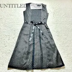 UNTITLED　リボン　フレア　ノースリーブ ひざ丈ワンピース 幾何学模様