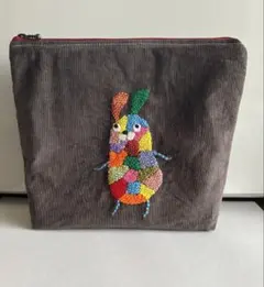 ダーニング刺繍ポーチ　ハンドメイド
