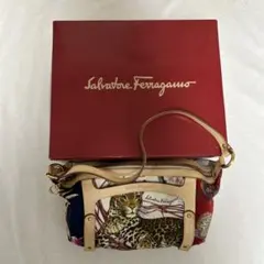 新品タグ付き】ア バケーション ランチペイズリー ハンドバッグ 