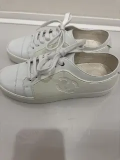 シャネル　CHANEL スニーカー　　ホワイト　未使用　保存袋付のサムネイル