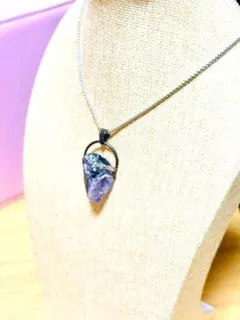 アメジスト ペンダントトップ 原石 紫水晶 ハンドメイド アクセサリー r21