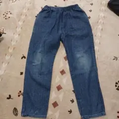 エフオーキッズ140センチ、テーパードデニム