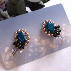 【イヤリングorピアス】青緑とライトブラウンパールのレトロな色合い