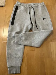 Nike テックフリースジョガーパンツ