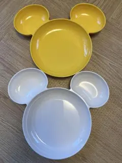 Disney ミッキーマウス プレート　2枚セット